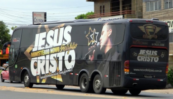 ONIBUS DE FAMOSOS